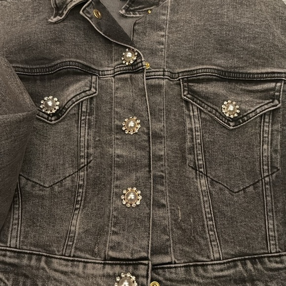 Gray Denim Jacket with Embellished Buttons - Picture 5 of 8